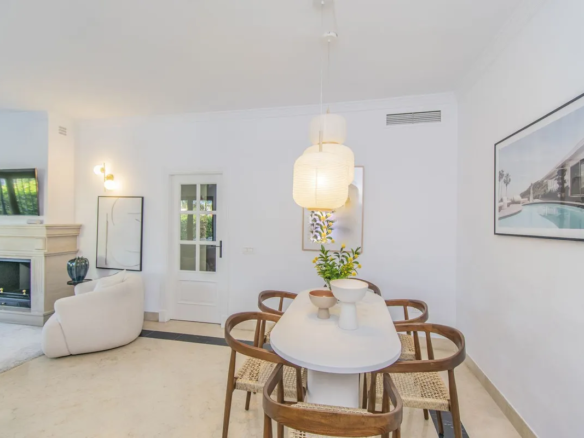 FOR SALE 🏡 Five-Bedroom Villa with Private Pool – Nagüeles, Golden Mile, Marbella