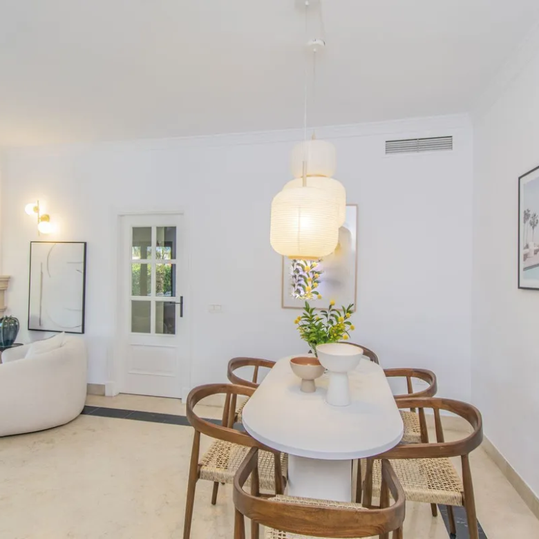 FOR SALE 🏡 Five-Bedroom Villa with Private Pool – Nagüeles, Golden Mile, Marbella