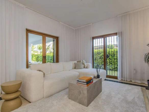 FOR SALE 🏡 Five-Bedroom Villa with Private Pool – Nagüeles, Golden Mile, Marbella