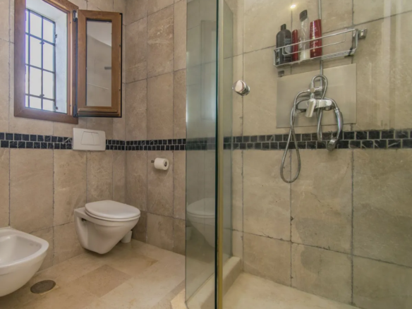 FOR SALE 🏡 Five-Bedroom Villa with Private Pool – Nagüeles, Golden Mile, Marbella