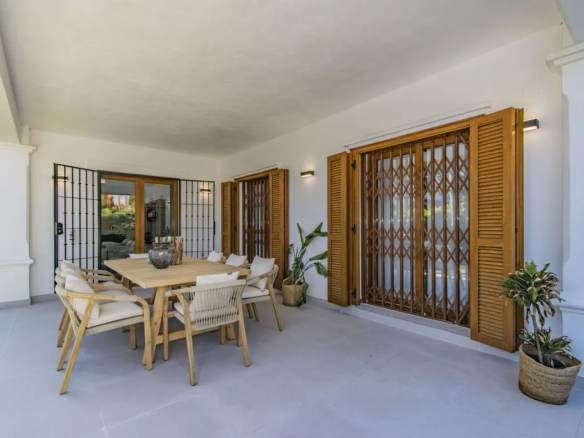 FOR SALE 🏡 Five-Bedroom Villa with Private Pool – Nagüeles, Golden Mile, Marbella