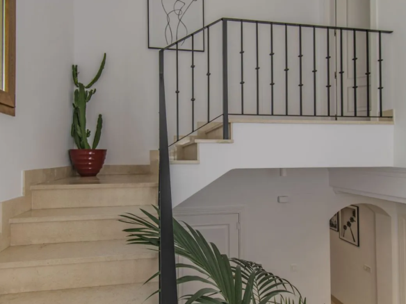 FOR SALE 🏡 Five-Bedroom Villa with Private Pool – Nagüeles, Golden Mile, Marbella