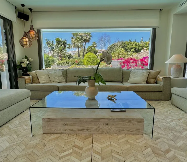 FOR SALE 🏡 New-Build Villa with Panoramic Roof Terrace – Nagüeles, Golden Mile, Marbella