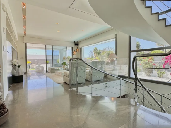 FOR SALE 🏡 New-Build Villa with Panoramic Roof Terrace – Nagüeles, Golden Mile, Marbella