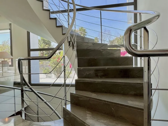 FOR SALE 🏡 New-Build Villa with Panoramic Roof Terrace – Nagüeles, Golden Mile, Marbella