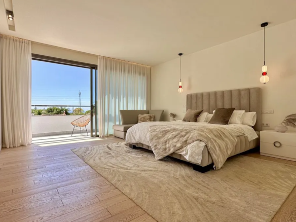 FOR SALE 🏡 New-Build Villa with Panoramic Roof Terrace – Nagüeles, Golden Mile, Marbella