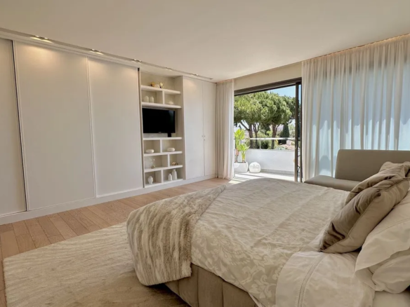 FOR SALE 🏡 New-Build Villa with Panoramic Roof Terrace – Nagüeles, Golden Mile, Marbella