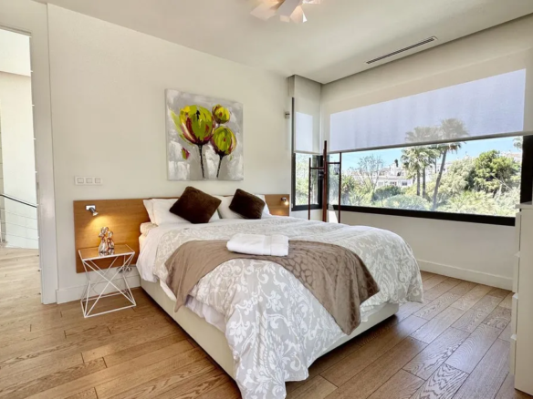 FOR SALE 🏡 New-Build Villa with Panoramic Roof Terrace – Nagüeles, Golden Mile, Marbella