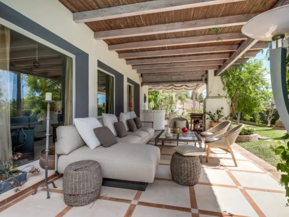 FOR SALE 🏡 South-Facing Classic Villa with Heated Pool – Rocío de Nagüeles, Golden Mile, Marbella
