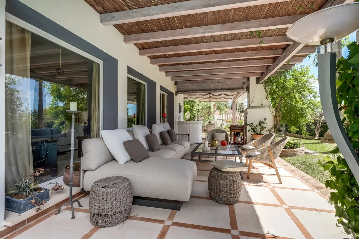 FOR SALE 🏡 South-Facing Classic Villa with Heated Pool – Rocío de Nagüeles, Golden Mile, Marbella