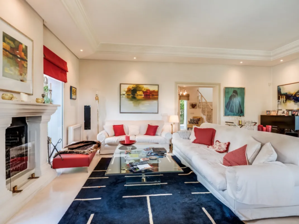 FOR SALE 🏡 South-Facing Classic Villa with Heated Pool – Rocío de Nagüeles, Golden Mile, Marbella