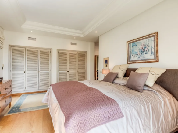 FOR SALE 🏡 South-Facing Classic Villa with Heated Pool – Rocío de Nagüeles, Golden Mile, Marbella