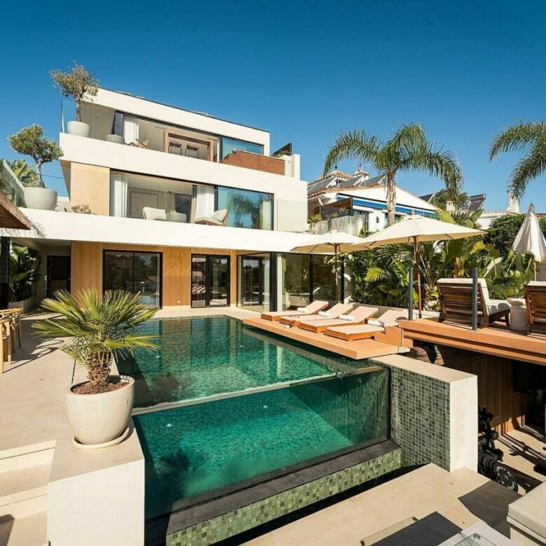 FOR SALE 🏡 Scandinavian-Design Villa with Infinity Pool – Nueva Andalucía, Marbella 🇪🇸