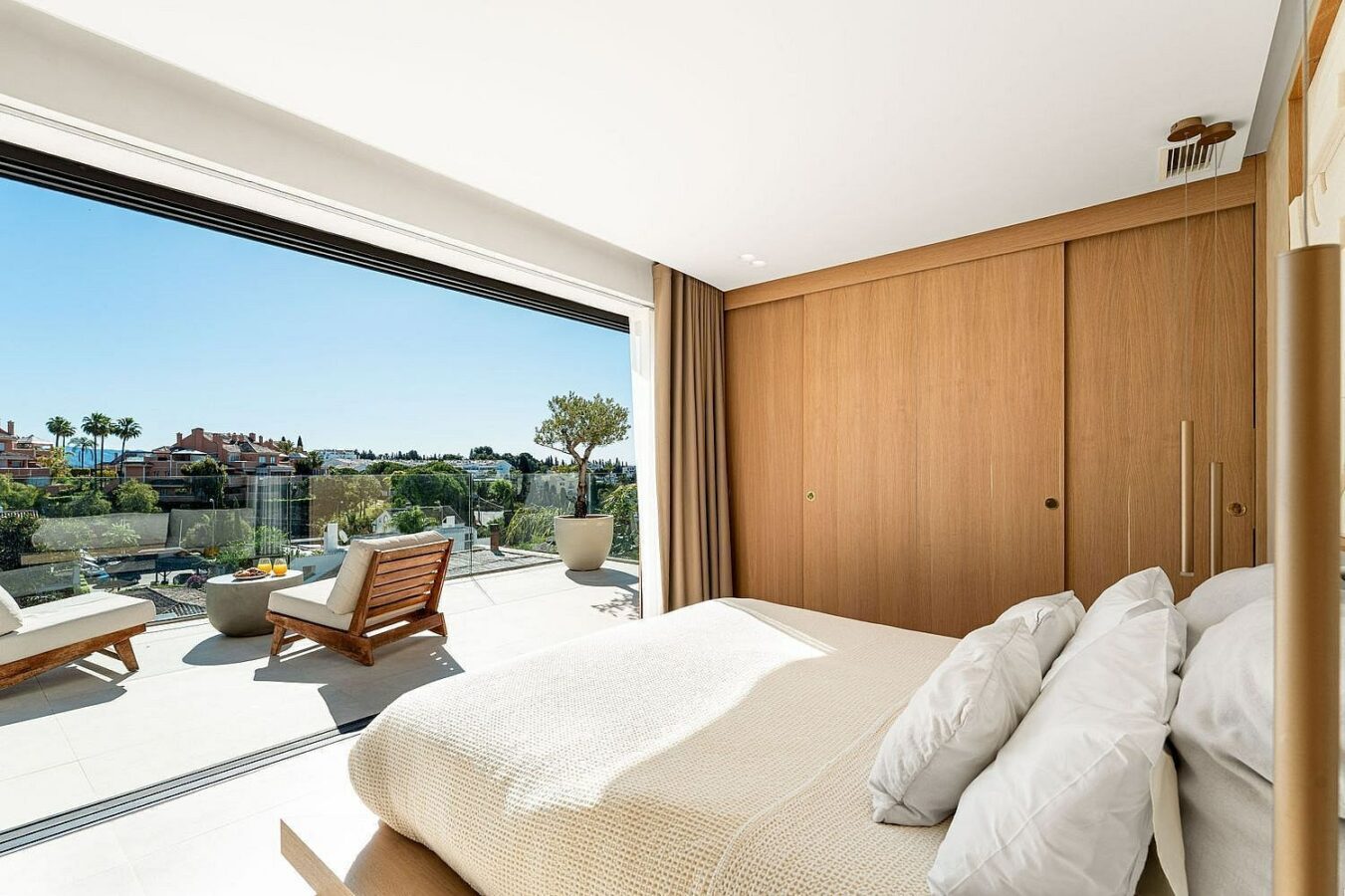 Scandinavian design villa with infinity pool Nueva Andalucia Marbella