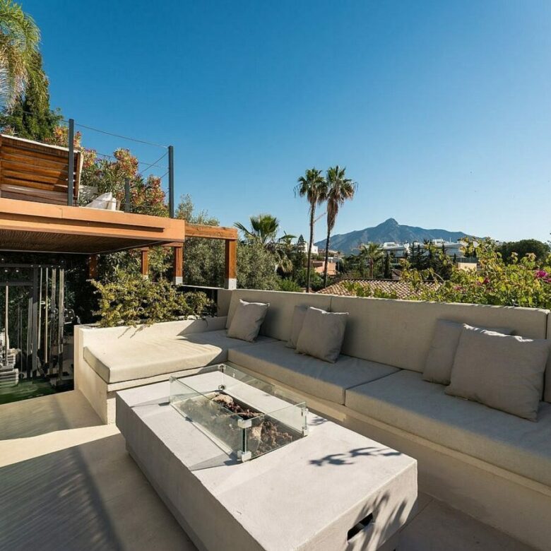 Scandinavian design villa with infinity pool Nueva Andalucia Marbella