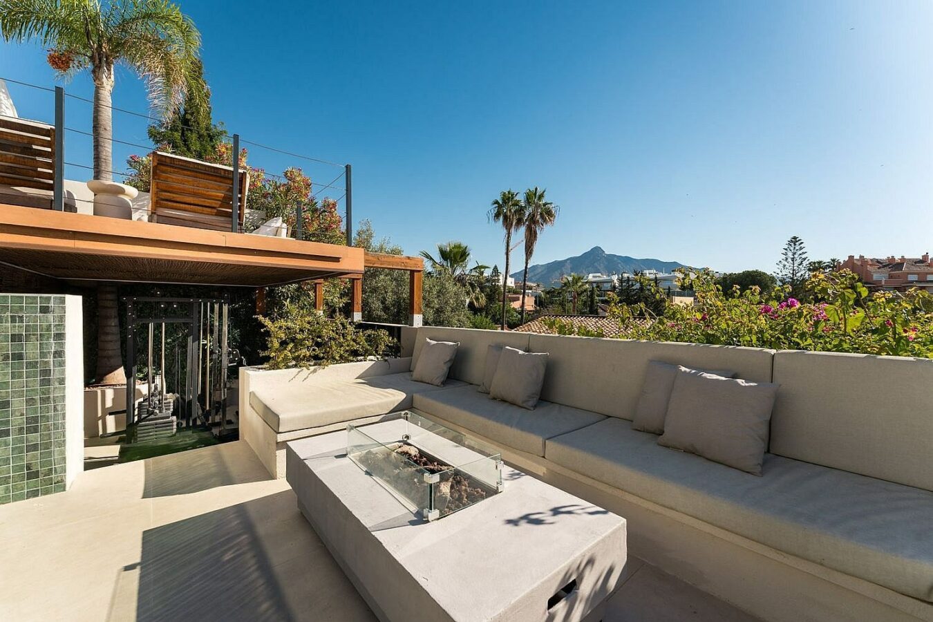 Scandinavian design villa with infinity pool Nueva Andalucia Marbella