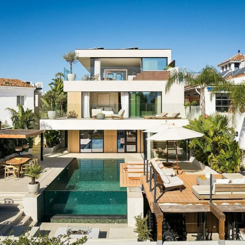 Scandinavian design villa with infinity pool Nueva Andalucia Marbella