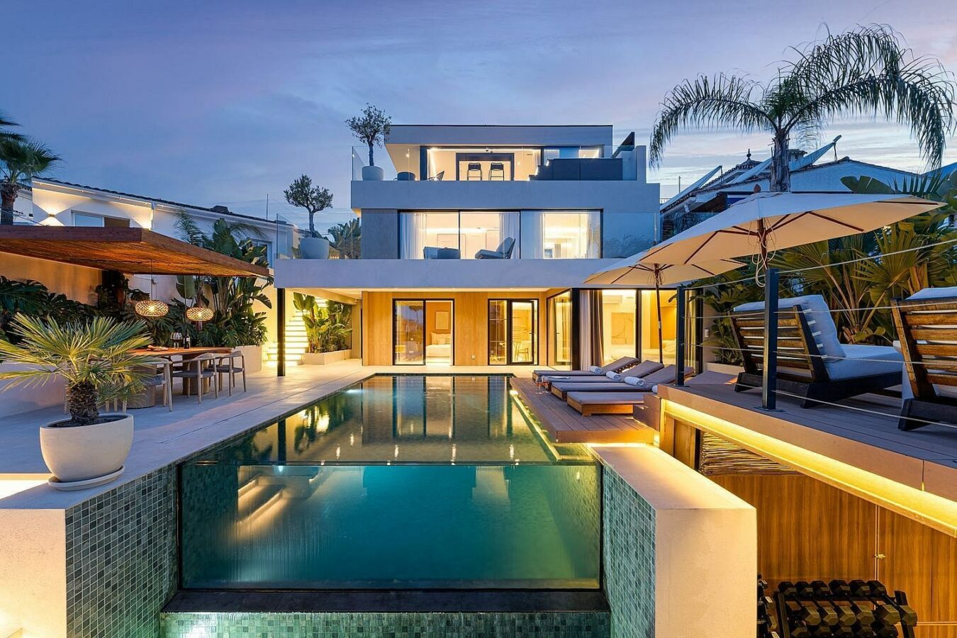 Scandinavian design villa with infinity pool Nueva Andalucia Marbella