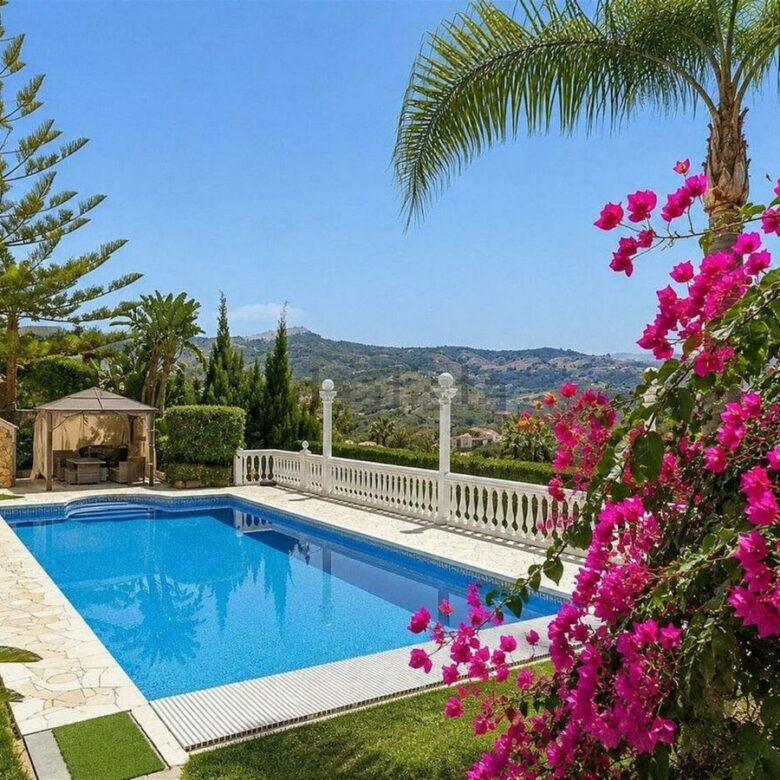 FOR SALE 🏡 800 m² Sea View Villa to Renovate on a 2,000 m² Plot – Hacienda Las Chapas, Marbella 🇪🇸