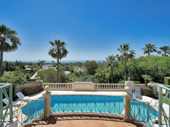 Six-bedroom villa with panoramic sea views and pool in Hacienda Las Chapas, Marbella East