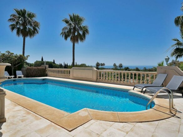 Six-bedroom villa with panoramic sea views and pool in Hacienda Las Chapas, Marbella East