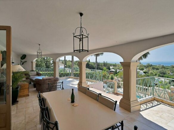 Six-bedroom villa with panoramic sea views and pool in Hacienda Las Chapas, Marbella East