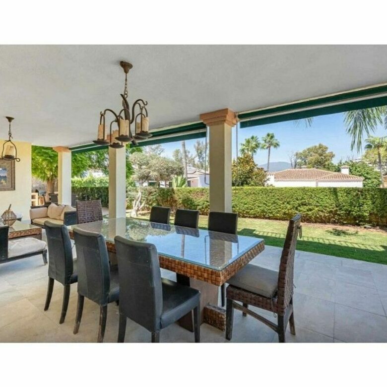 Seven bedroom golf villa with pool and mountain views Guadalmina Alta San Pedro