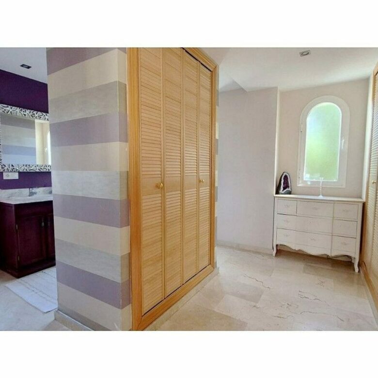 Seven bedroom golf villa with pool and mountain views Guadalmina Alta San Pedro