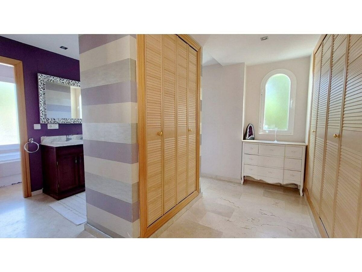 Seven bedroom golf villa with pool and mountain views Guadalmina Alta San Pedro