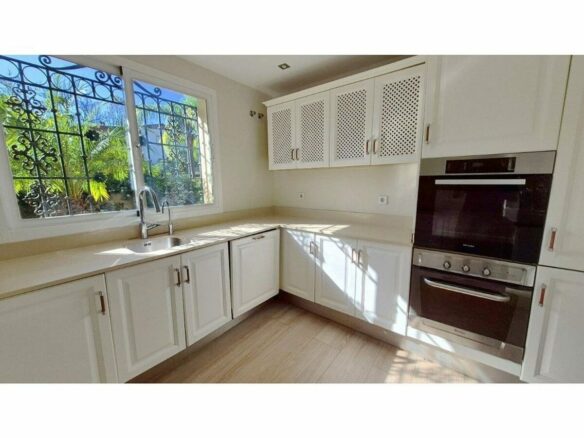 Seven bedroom golf villa with pool and mountain views Guadalmina Alta San Pedro