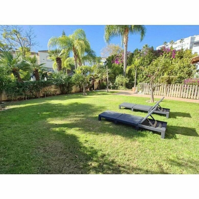 Seven bedroom golf villa with pool and mountain views Guadalmina Alta San Pedro