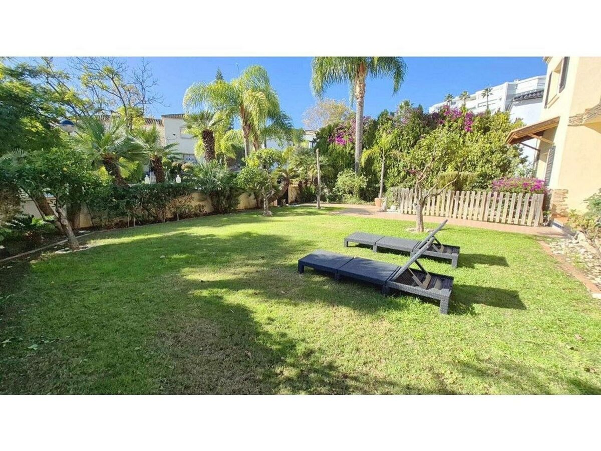 Seven bedroom golf villa with pool and mountain views Guadalmina Alta San Pedro