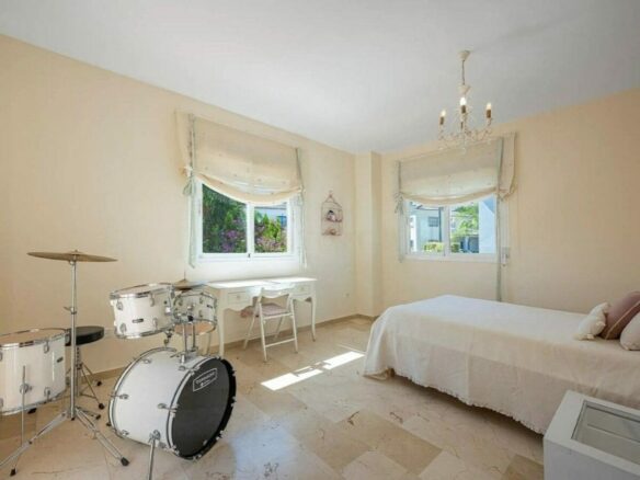 Seven bedroom golf villa with pool and mountain views Guadalmina Alta San Pedro