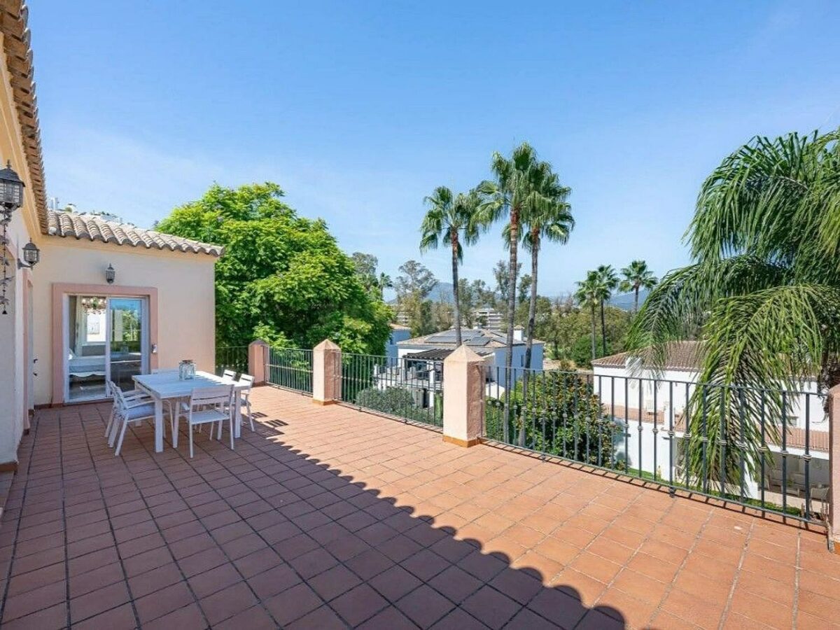 Seven bedroom golf villa with pool and mountain views Guadalmina Alta San Pedro