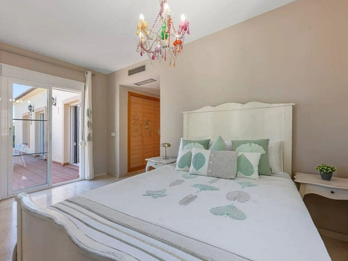 Seven bedroom golf villa with pool and mountain views Guadalmina Alta San Pedro