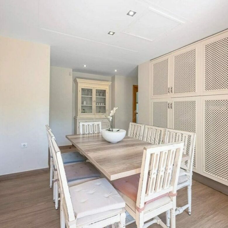 Seven bedroom golf villa with pool and mountain views Guadalmina Alta San Pedro