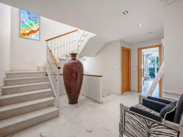 Seven bedroom golf villa with pool and mountain views Guadalmina Alta San Pedro