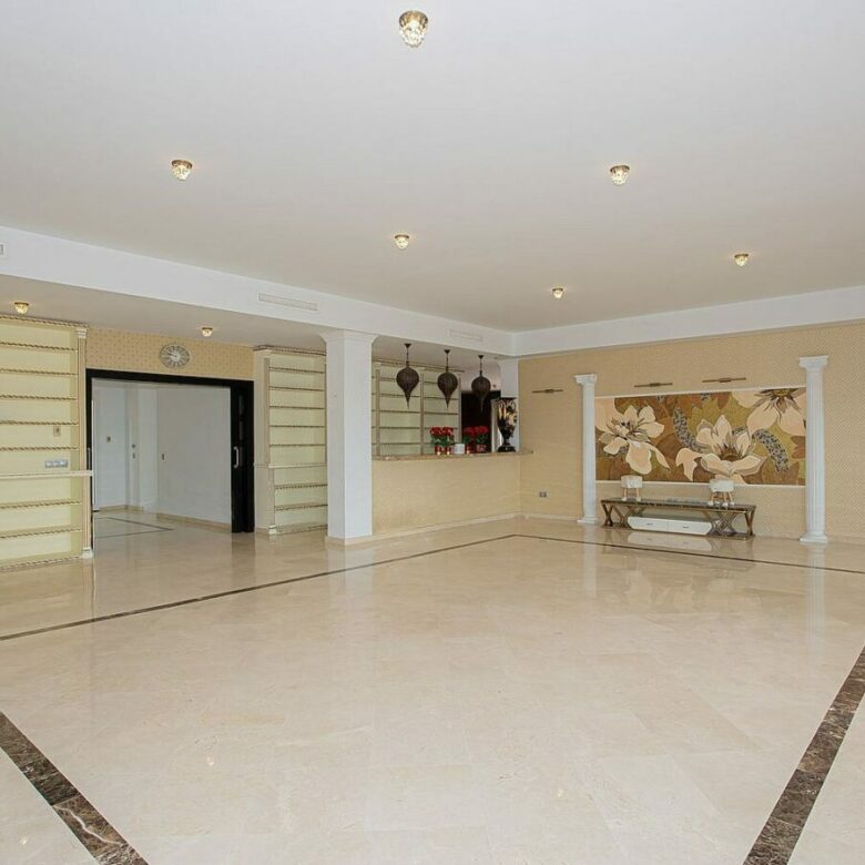 Six bedroom villa on a 2000 m2 plot with sea and golf views El Paraiso Alto Benahavis