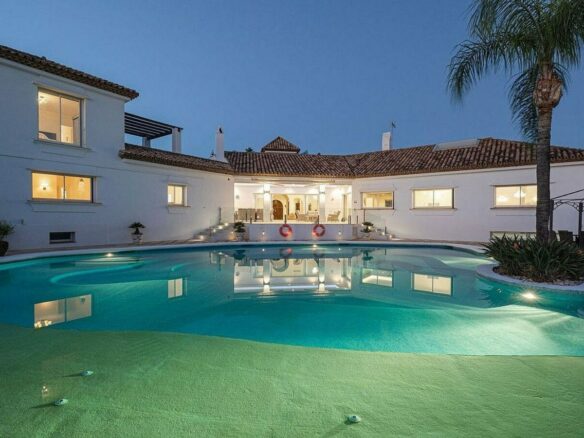 Six suite villa with indoor and outdoor pools spa and gym El Paraiso New Golden Mile