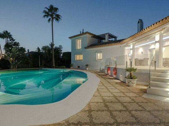 Six suite villa with indoor and outdoor pools spa and gym El Paraiso New Golden Mile