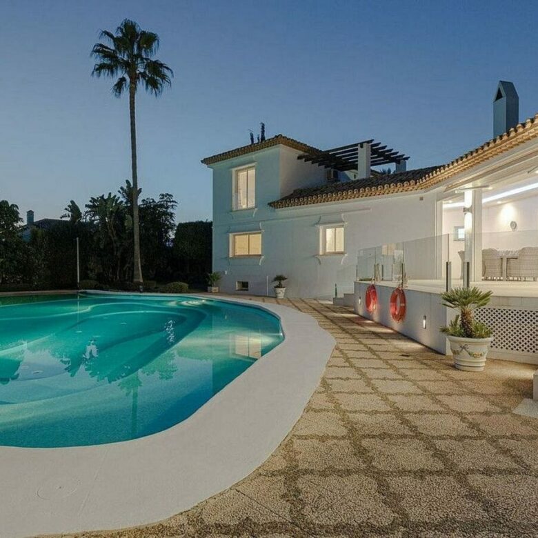 Six suite villa with indoor and outdoor pools spa and gym El Paraiso New Golden Mile