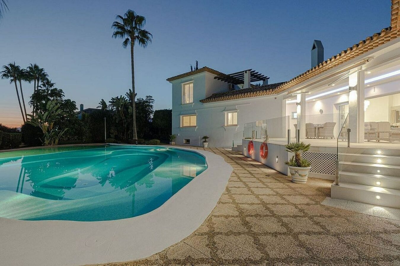 Six suite villa with indoor and outdoor pools spa and gym El Paraiso New Golden Mile