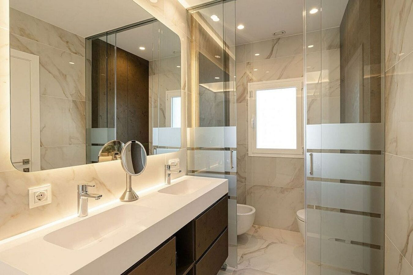 Six suite villa with indoor and outdoor pools spa and gym El Paraiso New Golden Mile