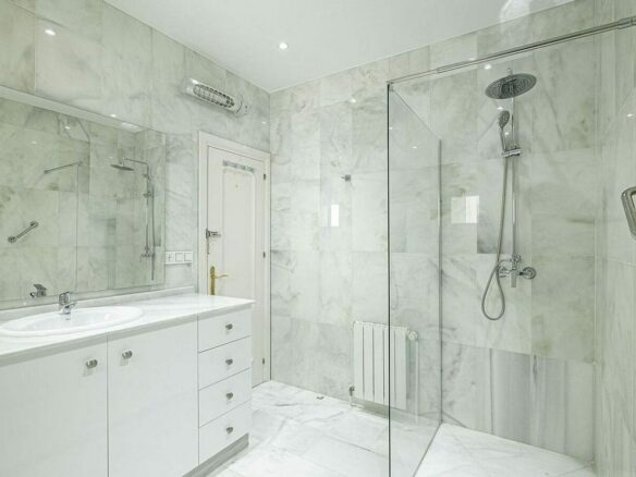 Six suite villa with indoor and outdoor pools spa and gym El Paraiso New Golden Mile
