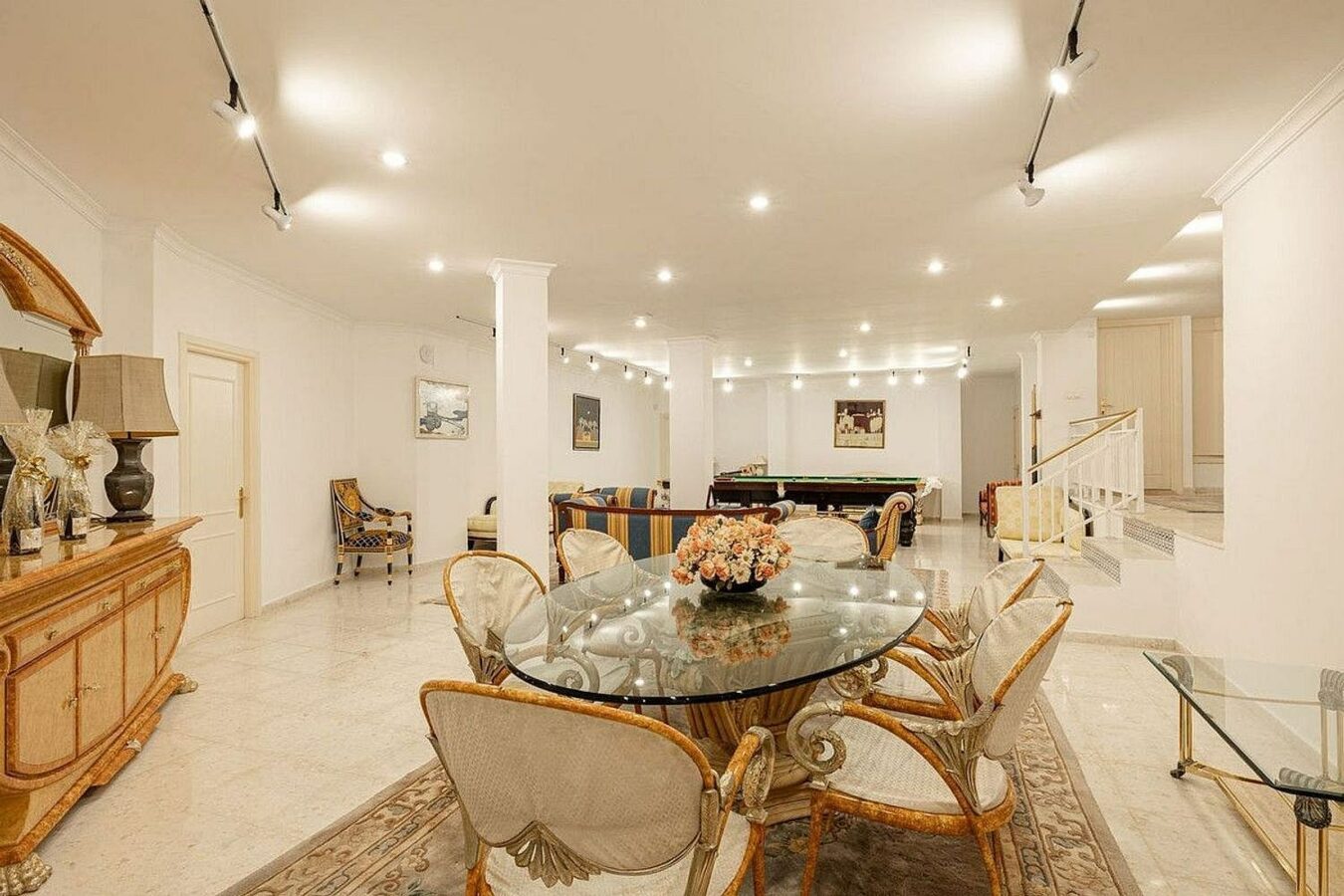 Six suite villa with indoor and outdoor pools spa and gym El Paraiso New Golden Mile