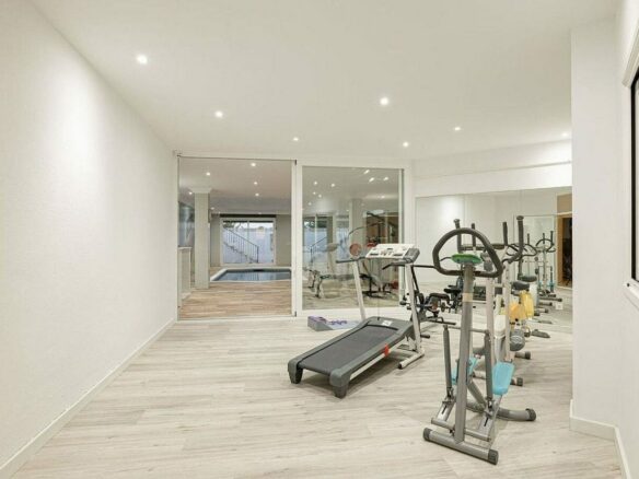 Six suite villa with indoor and outdoor pools spa and gym El Paraiso New Golden Mile