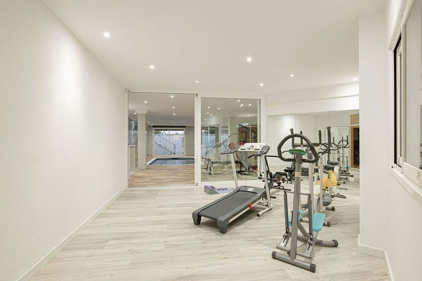 Six suite villa with indoor and outdoor pools spa and gym El Paraiso New Golden Mile