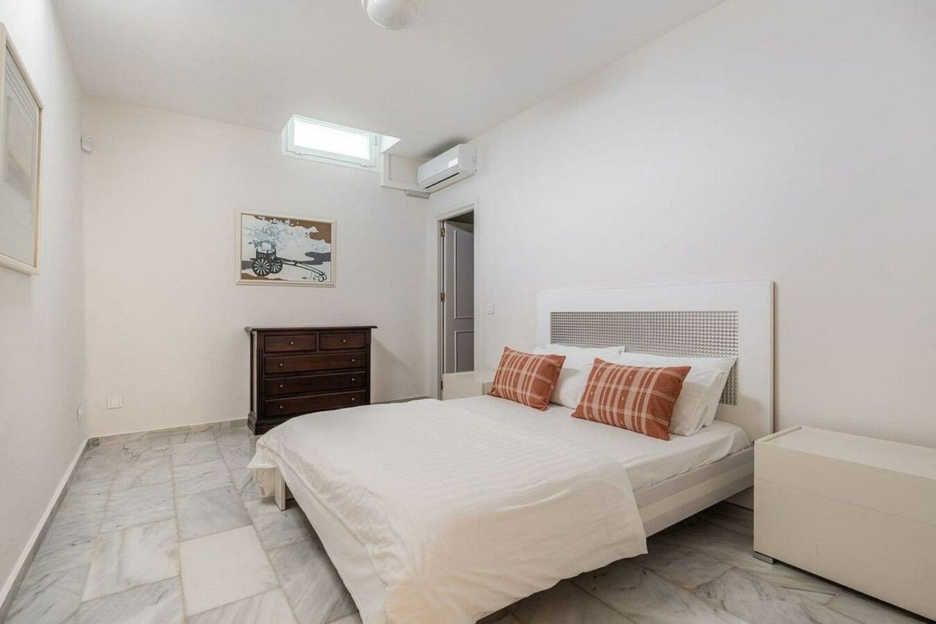 Six suite villa with indoor and outdoor pools spa and gym El Paraiso New Golden Mile
