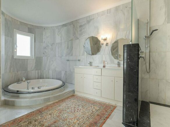 Six suite villa with indoor and outdoor pools spa and gym El Paraiso New Golden Mile