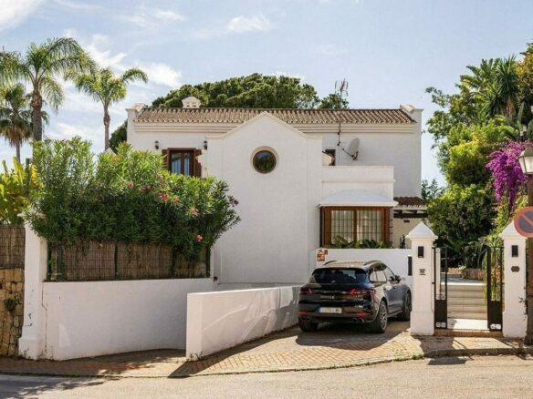South facing family villa with private pool Rocio de Nagueles Golden Mile Marbella